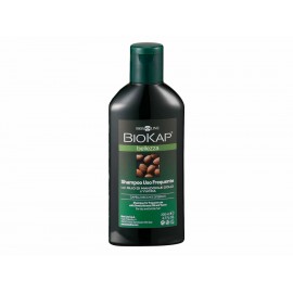 Shampoo reparador para cabello seco y dañado Biokap Bellezza 200 ml - Envío Gratuito